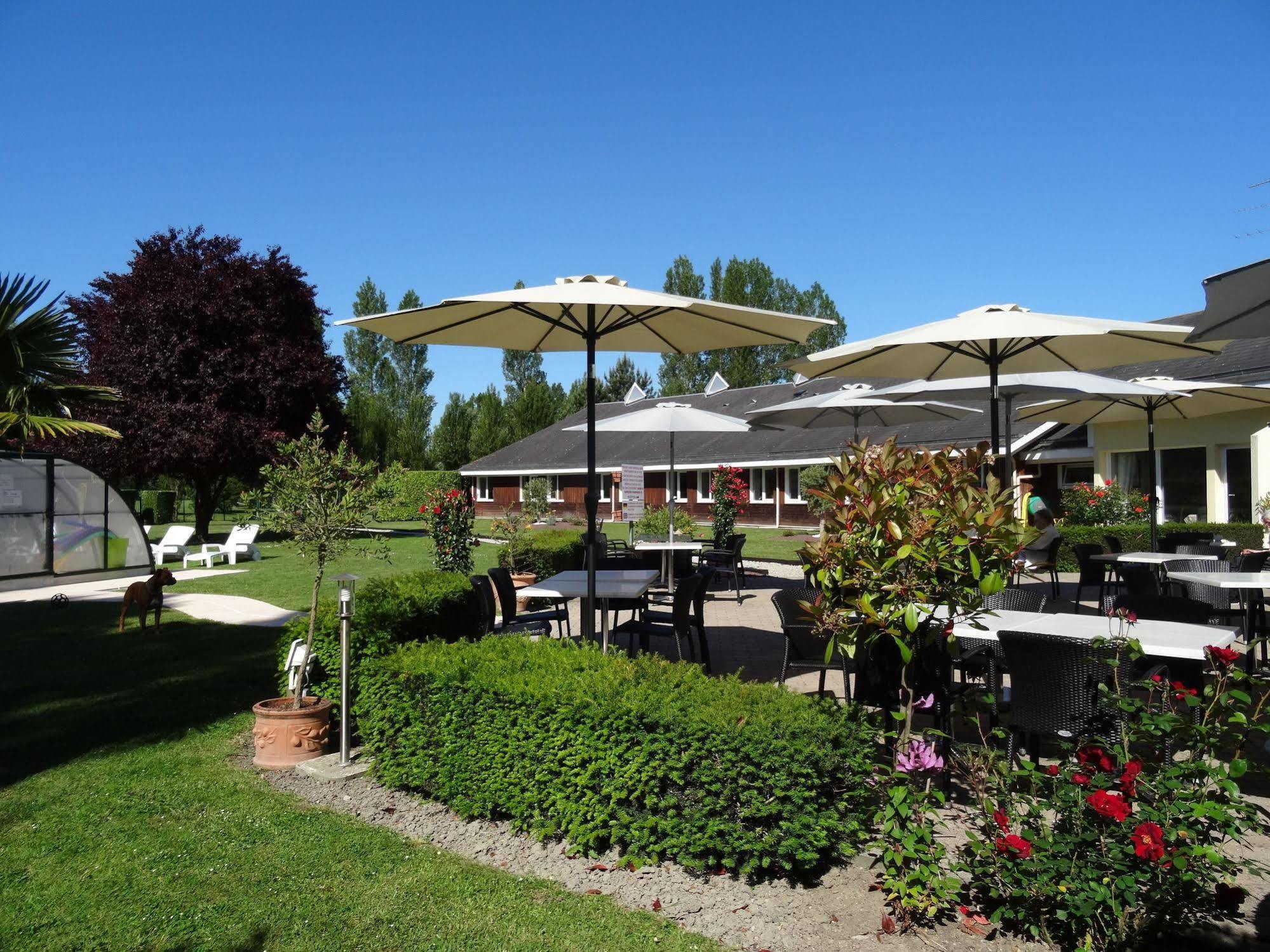 Hotel Du Golf Кабур Екстериор снимка